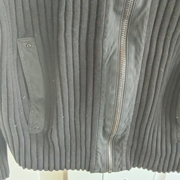 Men's Calvin Klein zip up sweater size small - Picture 5 of 5